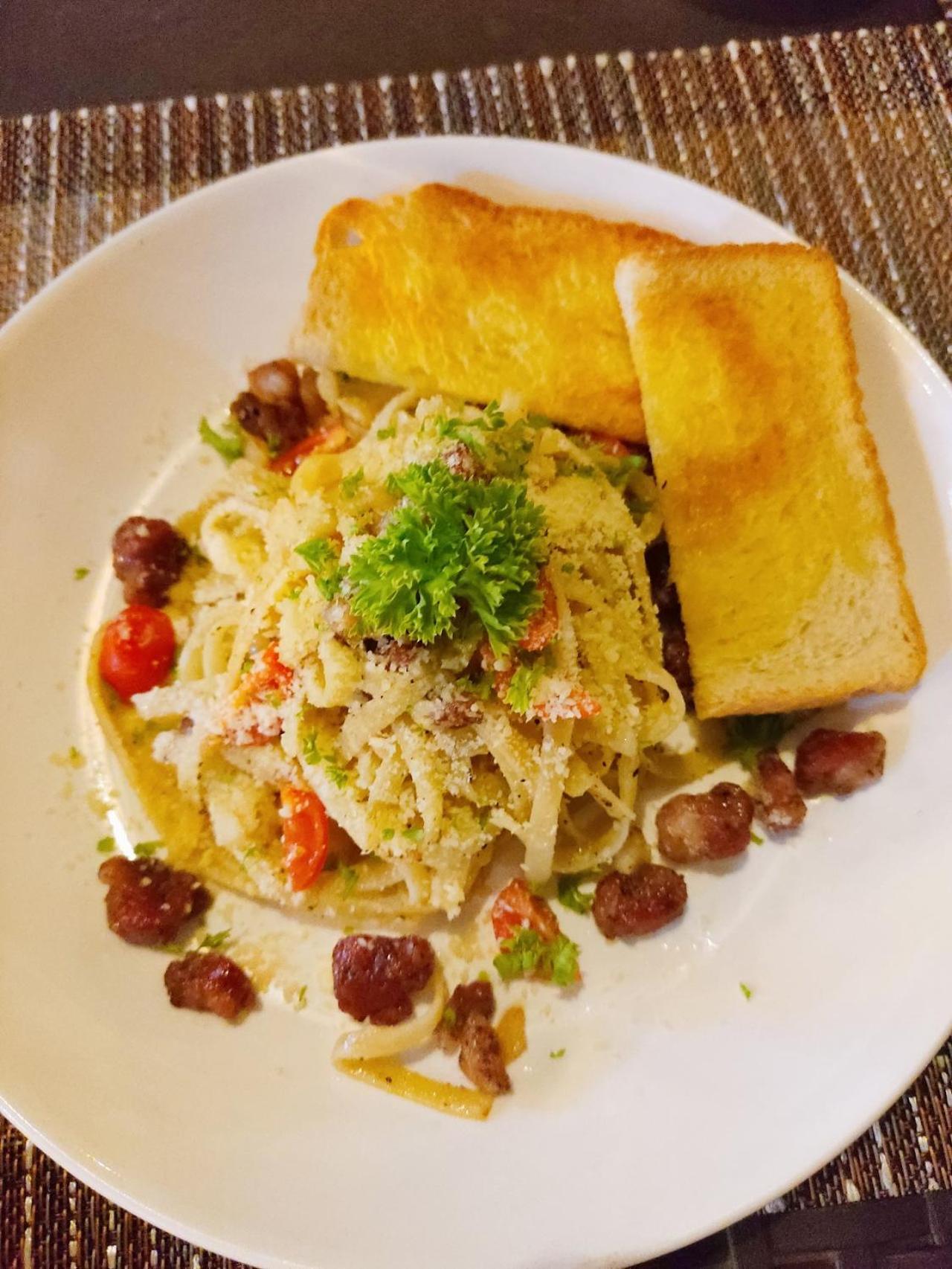 Aurelle Inn Legazpi Ngoại thất bức ảnh